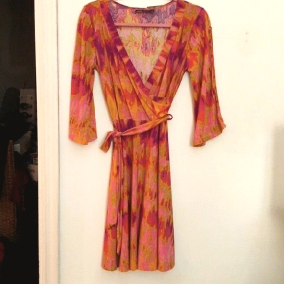 SEXY WRAP STYLE DRESS - Picture 2 of 5